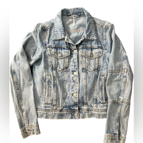 Free People We the Free Rumors Denim Jacket size medium EUC - Picture 4 of 11